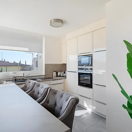 Neue Penthouse Mit Whirlpool Und Garage *